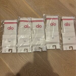 NEW ALO Yoga pink half crew socks. Size m.